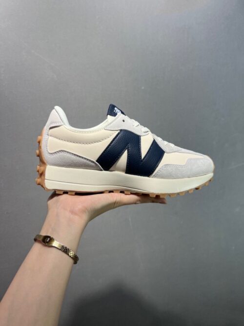 【AT8965】New Balance MS327シリーズ レトロランニングシューズ 大人のカジュアルファッションに最適 | New Balance