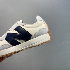 【AT8965】New Balance MS327シリーズ レトロランニングシューズ 大人のカジュアルファッションに最適 | New Balance