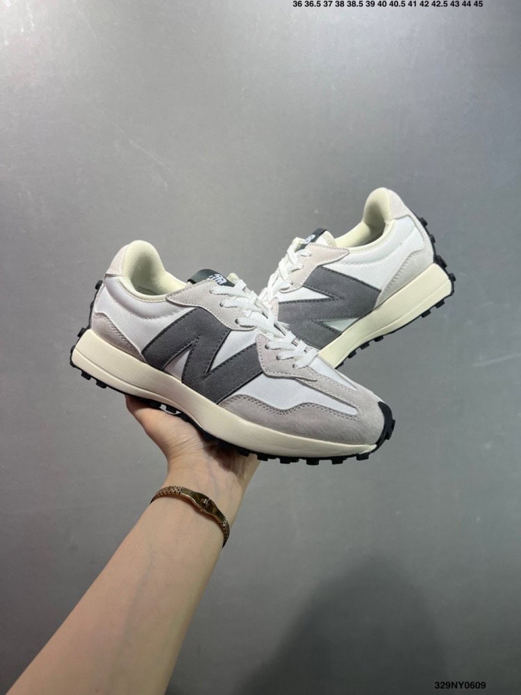 【AT8966】New Balance MS327シリーズのレトロなカジュアルスポーツシューズ | New Balance