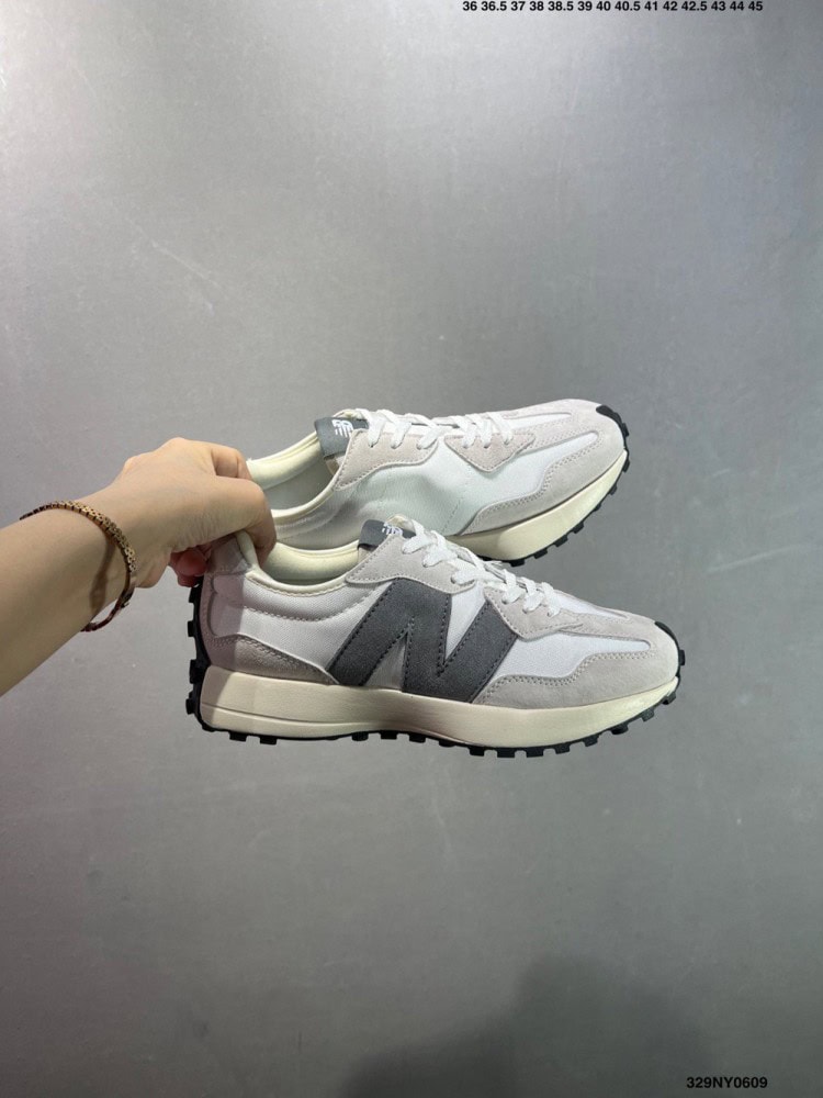 【AT8966】New Balance MS327シリーズのレトロなカジュアルスポーツシューズ | New Balance