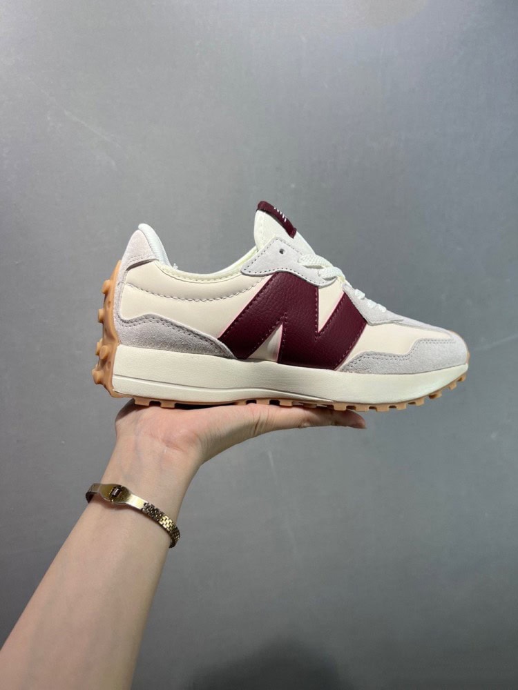 【AT8967】New Balance MS327シリーズウィメンズランニングシューズ- スエード＆メッシュ素材、レトロスタイルデザイン | New Balance