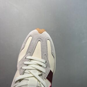 【AT8967】New Balance MS327シリーズウィメンズランニングシューズ- スエード＆メッシュ素材、レトロスタイルデザイン | New Balance