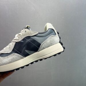 【AT8970】ニューバランスMS327シリーズ：レトロとモダンの融合デザイン【靴 ファッション】 | New Balance