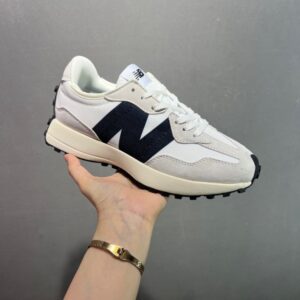 【AT8971】ニューバランス New Balance MS327レトロスニーカー グレー/ホワイトカラー 耐久性と履き心地に優れたカジュアルシューズ | New Balance