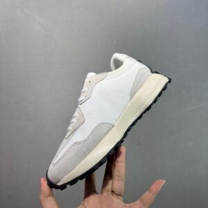 【AT8971】ニューバランス New Balance MS327レトロスニーカー グレー/ホワイトカラー 耐久性と履き心地に優れたカジュアルシューズ | New Balance