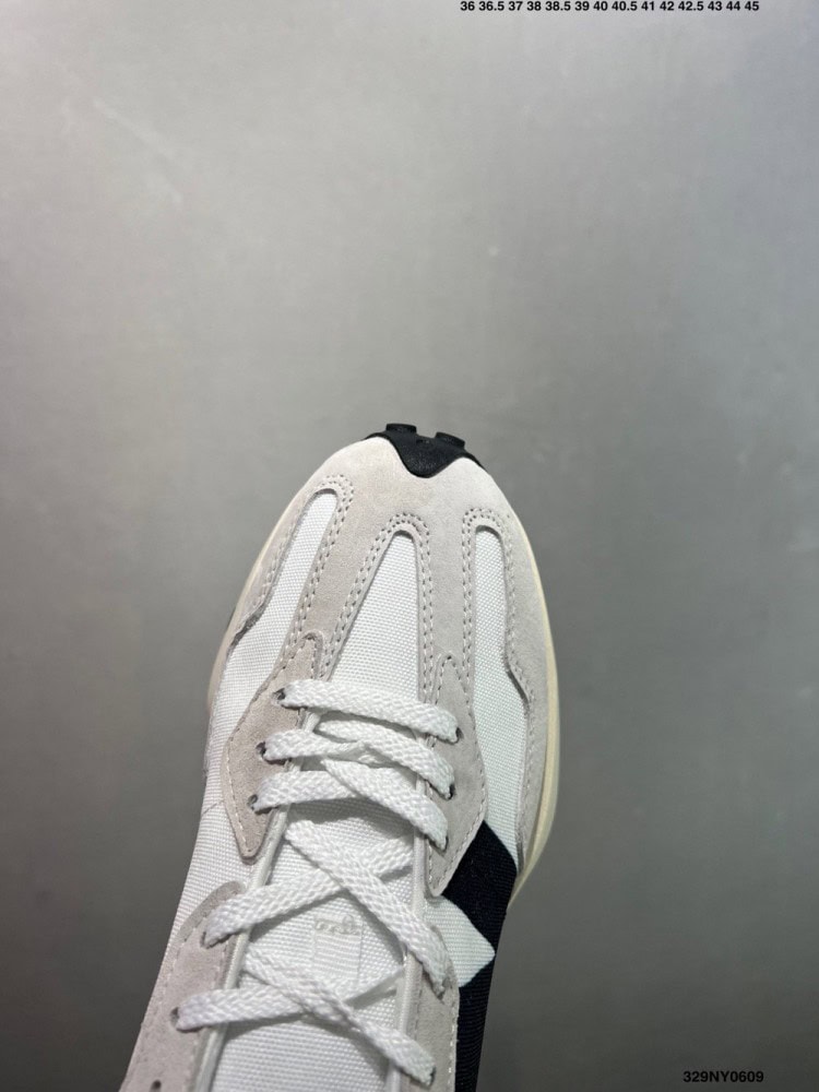 【AT8971】ニューバランス New Balance MS327レトロスニーカー グレー/ホワイトカラー 耐久性と履き心地に優れたカジュアルシューズ | New Balance