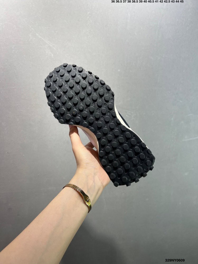 【AT8971】ニューバランス New Balance MS327レトロスニーカー グレー/ホワイトカラー 耐久性と履き心地に優れたカジュアルシューズ | New Balance