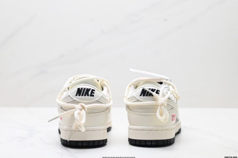 【AT8983】NIKE x SUPREME コラボ ローカットダンクスニーカー | Supreme x Nike