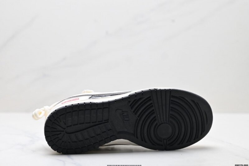 【AT8983】NIKE x SUPREME コラボ ローカットダンクスニーカー | Supreme x Nike