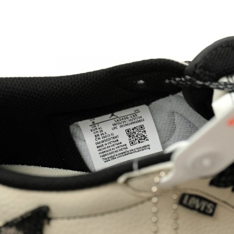 【AT8987】ナイキ×リーバイス×トラビス・スコット Air Jordan 1 Low スニーカー | Nike x Travis Scott