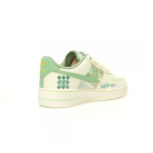【AT8990】ナイキAir Force 1 Low シャネル風グラフィティデザイン カジュアルなアートスニーカー | Nike Air Force 1