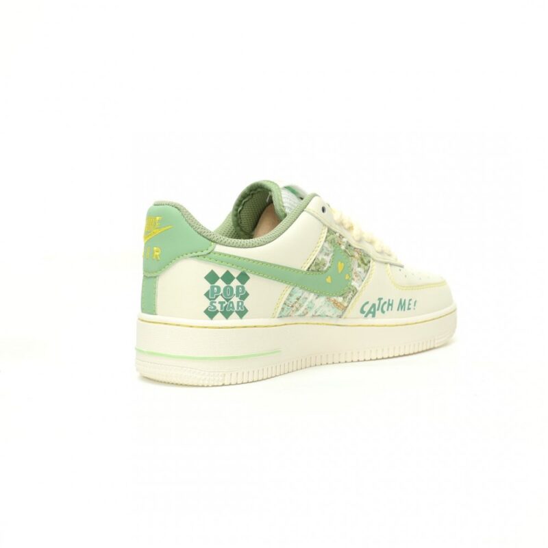 【AT8990】ナイキAir Force 1 Low シャネル風グラフィティデザイン カジュアルなアートスニーカー | Nike Air Force 1