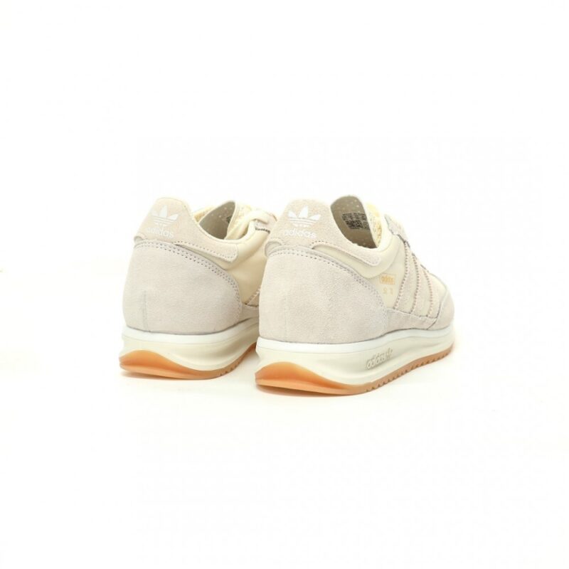 【AT9008】アディダス Originals SL72 OGシリーズ：ワンダーホワイトカラー、レトロなデザイン、都会の女性に最適、高品質スエード素材、EVAクッション技術、通勤やカジュアルなシーンに | adidas