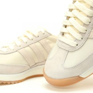 【AT9008】アディダス Originals SL72 OGシリーズ：ワンダーホワイトカラー、レトロなデザイン、都会の女性に最適、高品質スエード素材、EVAクッション技術、通勤やカジュアルなシーンに | adidas