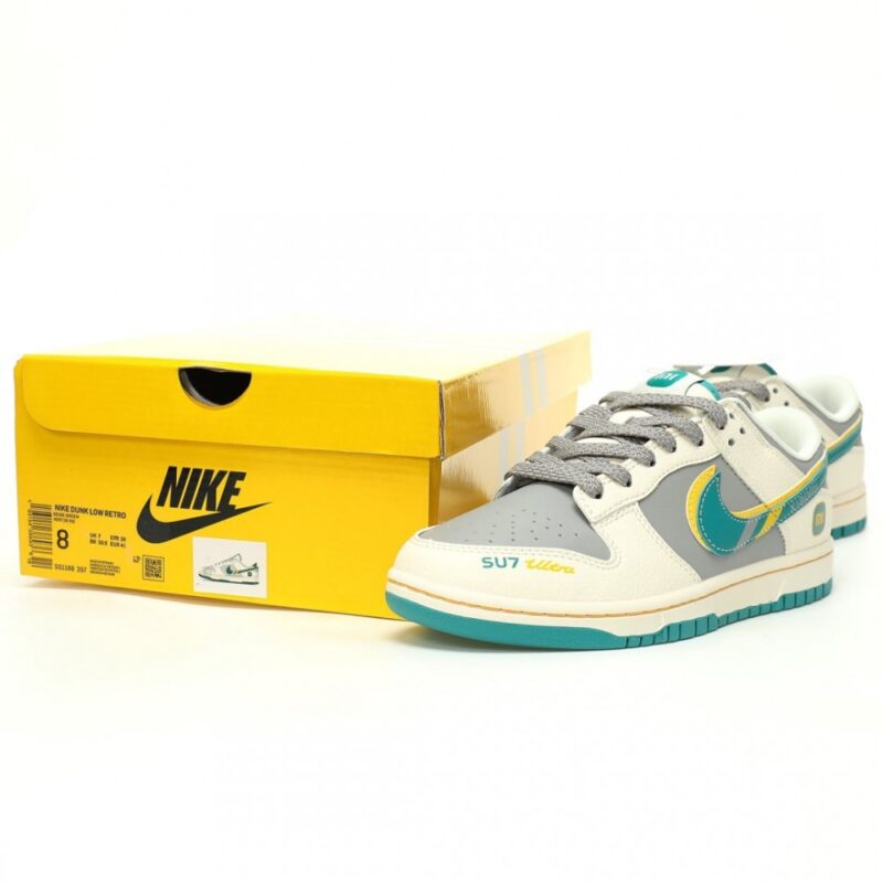 【AT9014】Nike SB ダンク ロー x Xiaomi Automarket SU7 Ultra カスタムコラボ ホワイト＆湖水青いスニーカー | Dunk
