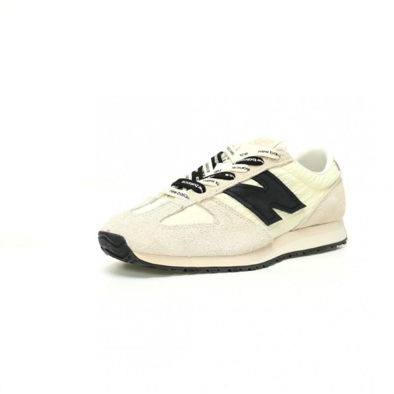 【AT9025】ニューバランスU471シリーズ レトロランニングシューズ ファー加工革とメッシュ生地の組み合わせで高級感とファッション性を演出 | New Balance