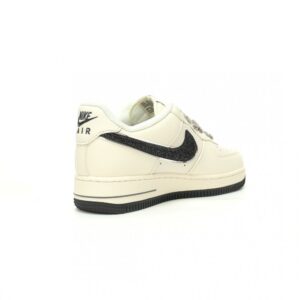 【AT9064】ナイキ x グッチコラボカスタムシューズ - ロイヤルなストリートファッション | Gucci x Nike