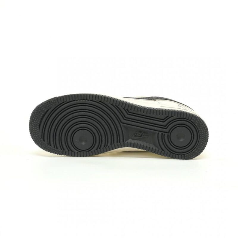 【AT9064】ナイキ x グッチコラボカスタムシューズ - ロイヤルなストリートファッション | Gucci x Nike