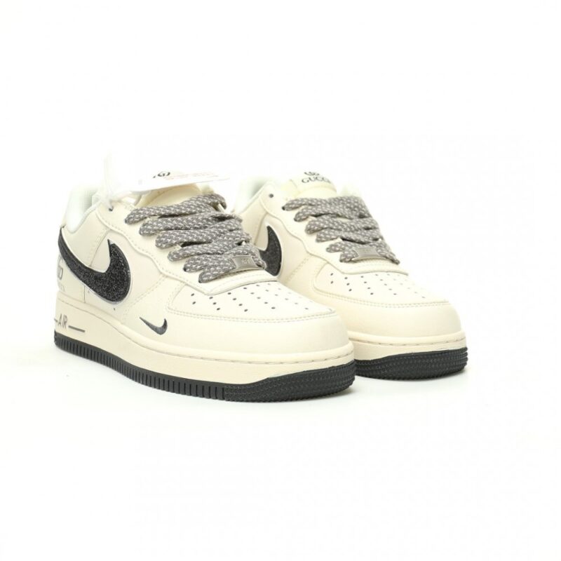 【AT9064】ナイキ x グッチコラボカスタムシューズ - ロイヤルなストリートファッション | Gucci x Nike