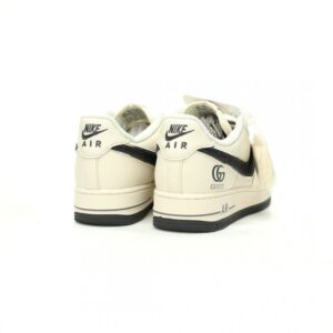 【AT9064】ナイキ x グッチコラボカスタムシューズ - ロイヤルなストリートファッション | Gucci x Nike