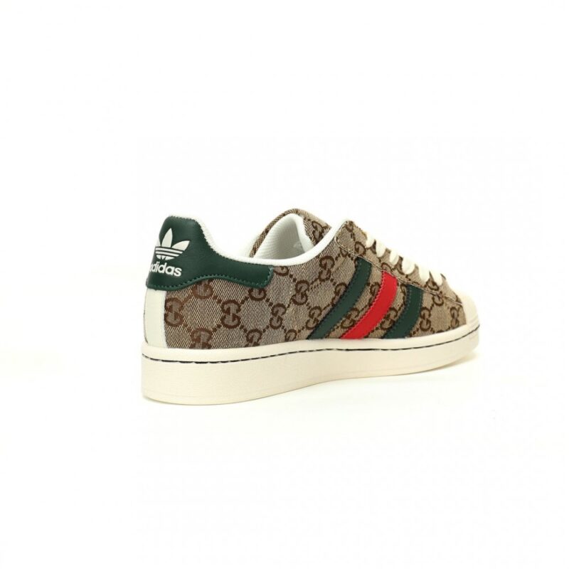 【AT9065】アディダス×グッチ コラボレーション スニーカー | Adidas Superstars
