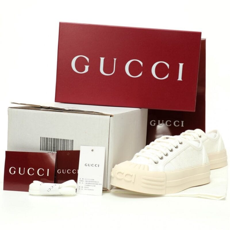 【AT9069】Gucci クラシックGGキャンバススニーカー – 高級スポーツシューズの特徴的な厚底デザイン | Gucci Firenze