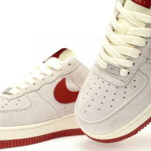 【AT9081】限定版Gucci x Nike Air Force 1 スニーカー: ピッグスキンとスネークスキン使用 | Gucci x Nike