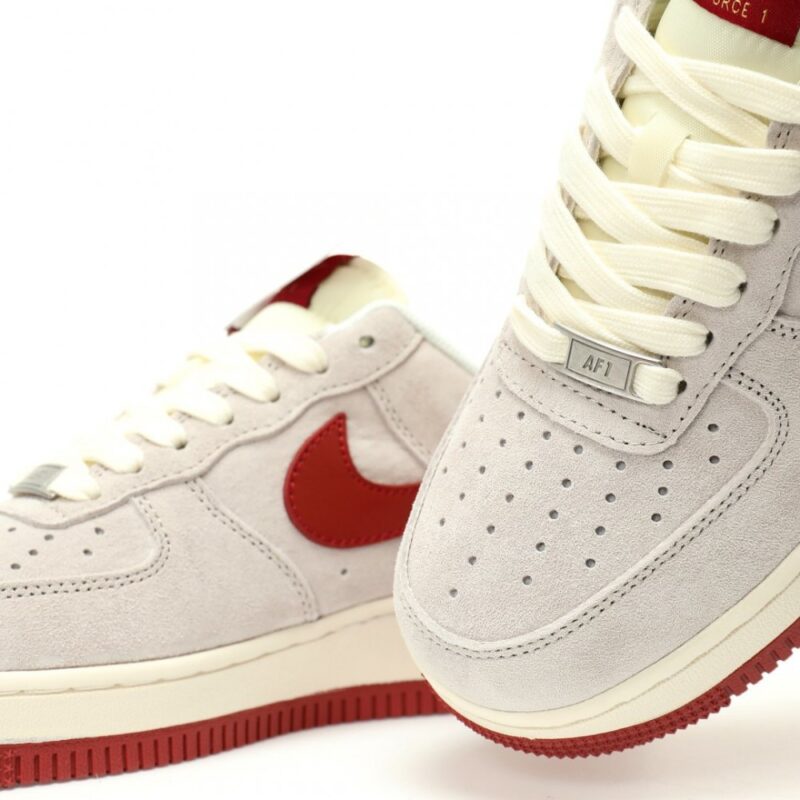 【AT9081】限定版Gucci x Nike Air Force 1 スニーカー: ピッグスキンとスネークスキン使用 | Gucci x Nike