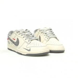 【AT9107】Nike SB x The North Face コラボ Dunk Low スニーカー｜ユニークなアウトドアスタイルを演出する最新コラボデザイン | Nike x The North Face
