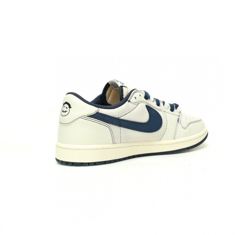 【AT9109】ナイキ ジョーダン トラビス・スコット × ザ・ノース・フェイス コラボ ローカット スニーカー | TNF x Nike