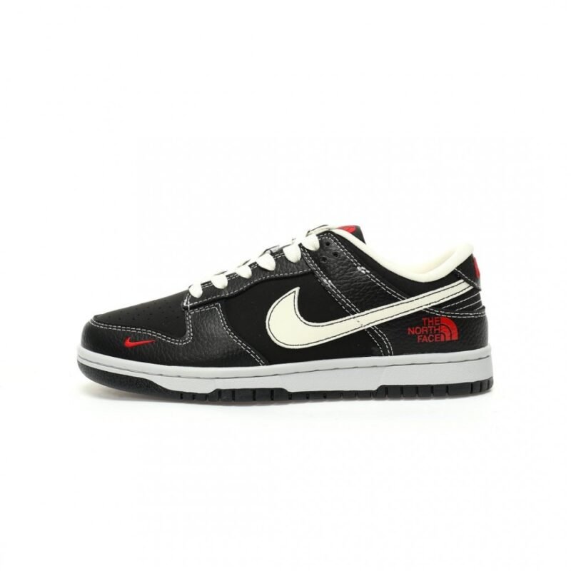 【AT9112】ナイキSBダンクロー×ザ・ノースフェイス コラボスニーカー - ストリートファッションとアウトドアの融合 | Nike x The North Face