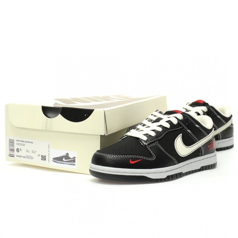 【AT9112】ナイキSBダンクロー×ザ・ノースフェイス コラボスニーカー - ストリートファッションとアウトドアの融合 | Nike x The North Face