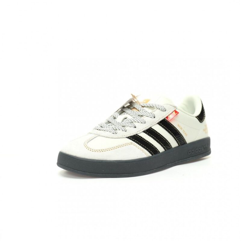 【AT9113】ザ ノースフェイス x アディダス Gazelle コラボレーションスニーカー | TNF