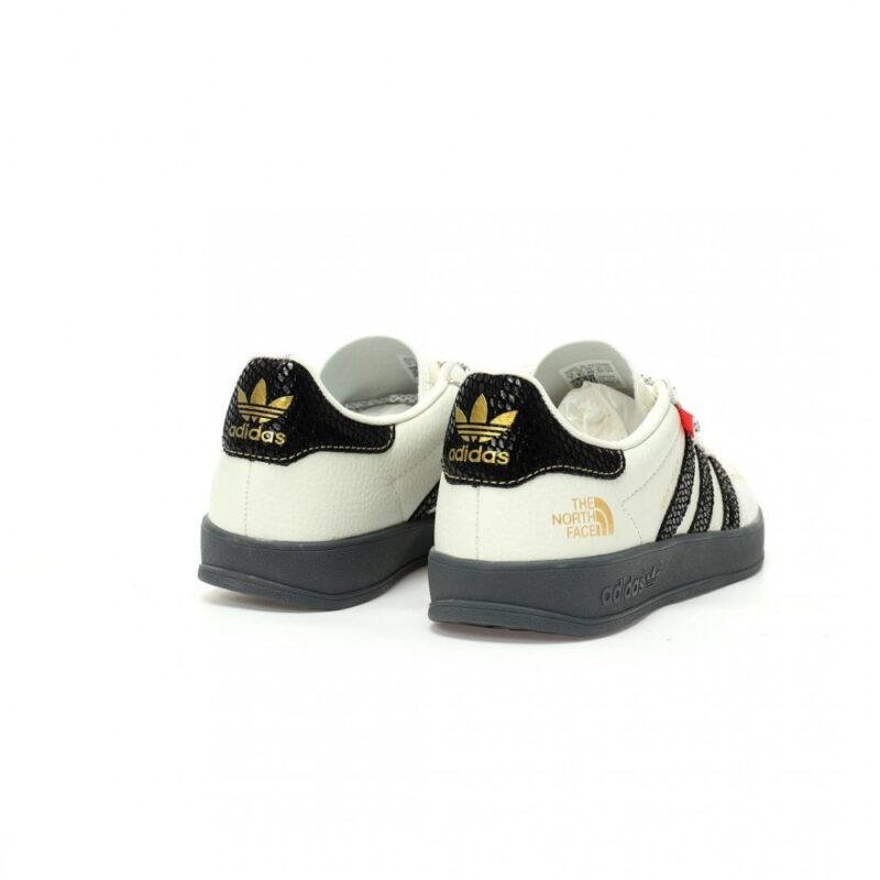 【AT9113】ザ ノースフェイス x アディダス Gazelle コラボレーションスニーカー | TNF