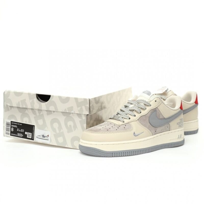 【AT9116】Nike x The North Faceのコラボ Air Force 1 '07 Low ストリートファッションとアウトドア探検を融合した革新的シューズ | AF1