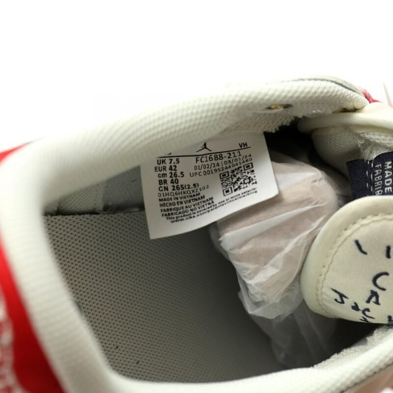 【AT9117】ナイキ×ノースフェイス×トラビススコットコラボ Air Jordan 1 Low スニーカー | TNF x Nike