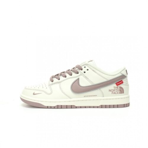 【AT9121】Supreme x The North Face x Nike SB Dunk Lowコラボ スニーカー 新作発売 | TNF x Nike