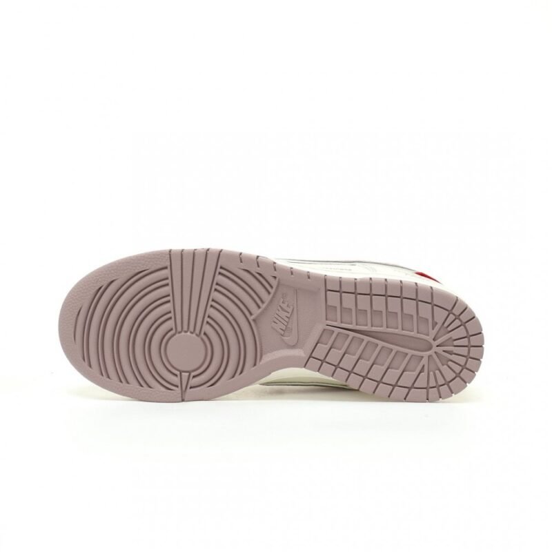 【AT9121】Supreme x The North Face x Nike SB Dunk Lowコラボ スニーカー 新作発売 | TNF x Nike