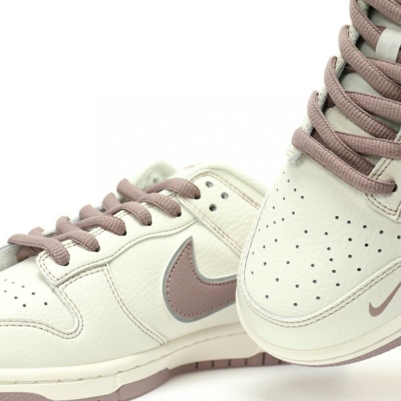 【AT9121】Supreme x The North Face x Nike SB Dunk Lowコラボ スニーカー 新作発売 | TNF x Nike