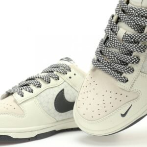 【AT9123】ナイキSB ダンク ロー x ザ ノース フェイス 限定コラボ スニーカー | The North Face x Nike