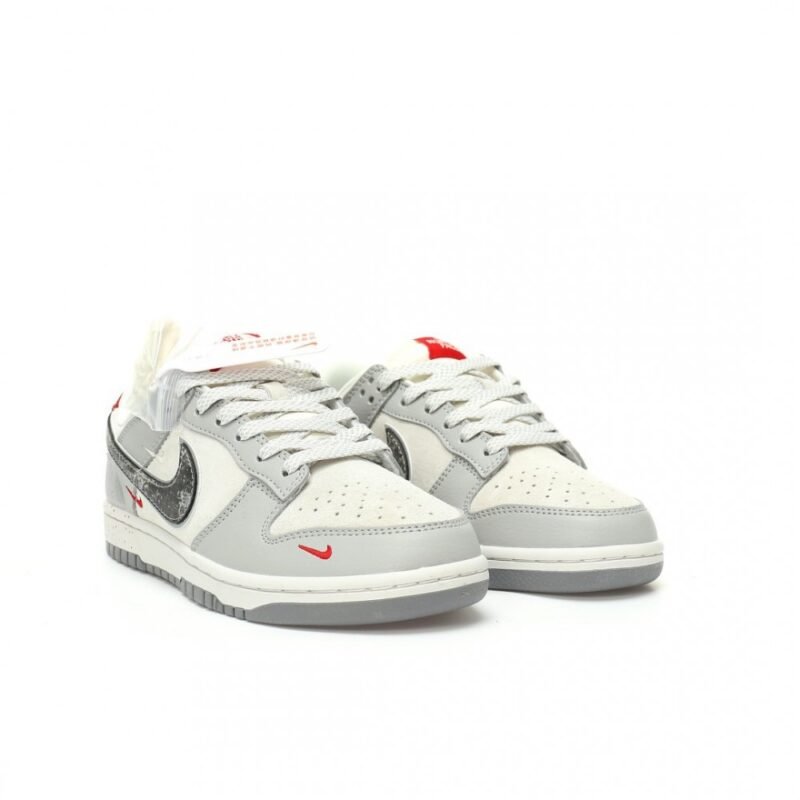 【AT9125】ナイキSB x ザ・ノース・フェイス 2025年の蛇年をテーマにした限定Dunk Lowコラボスケートボードシューズ | The North Face x Nike