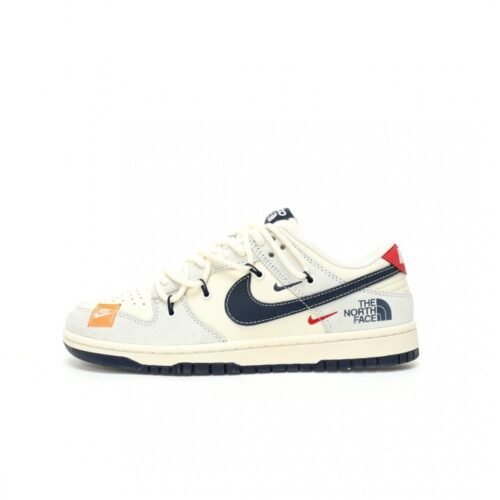 【AT9126】ナイキ×ノースフェイスコラボSBダンクロー スニーカー | TNF x Nike