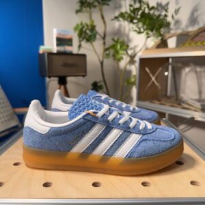 【AT9742】アディダスオリジナルスガゼルINDOOR スニーカースエード青色白色レザーアクセント クラシックスポーツスタイル | Adidas Originals