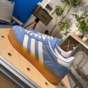 【AT9742】アディダスオリジナルスガゼルINDOOR スニーカースエード青色白色レザーアクセント クラシックスポーツスタイル | Adidas Originals