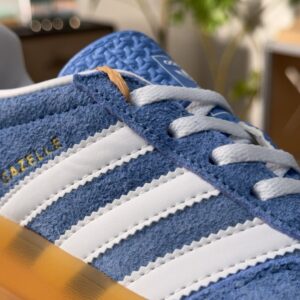 【AT9742】アディダスオリジナルスガゼルINDOOR スニーカースエード青色白色レザーアクセント クラシックスポーツスタイル | Adidas Originals