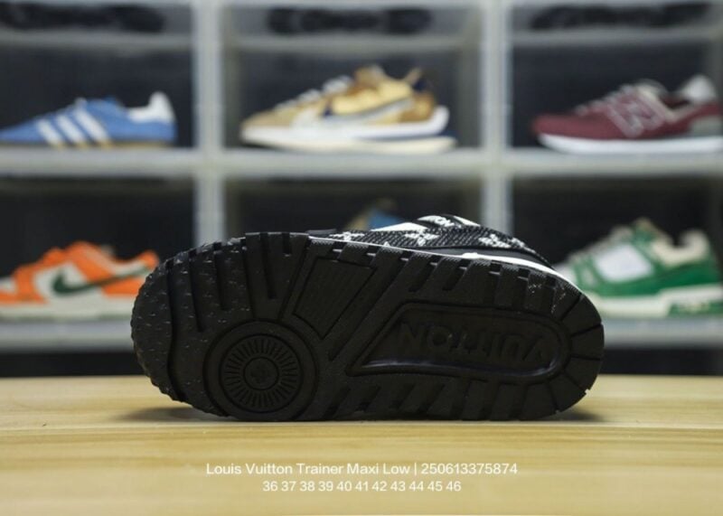 【AT9743】Louis Vuitton Trainer Maxi Low スニーカー | ルイ・ヴィトン トレーナー マキシ ロウ | Louis Vuitton Paris