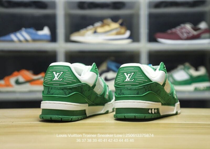 【AT9750】ルイ・ヴィトン グリーンホワイトカラーロートップスニーカー | Louis Vuitton Malletier