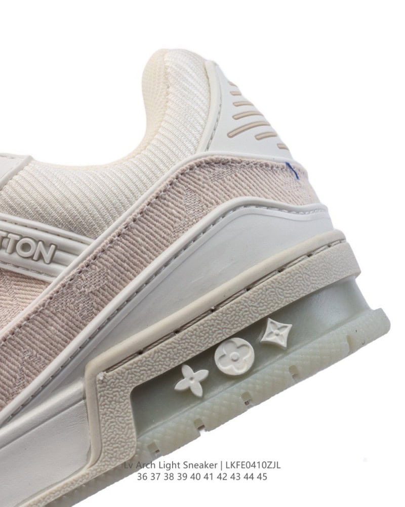 【AT9755】ルイ・ヴィトン Louis Vuitton キャンバススポーツシューズ - 贅沢とストリートファッションの融合 | Louis Vuitton