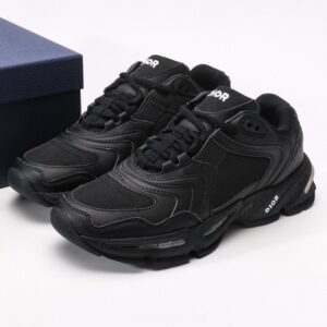 【AT9762】DIOR CD1ローカットスニーカー | フランスのエレガンスとスポーツスタイルを融合した究極の黒 | Christian Dior