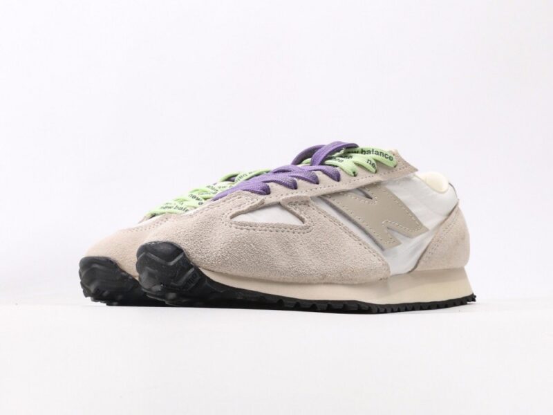 【AT9768】New Balance 471シリーズレトロランニングシューズ - シックなクラシックファッションを体現する | New Balance